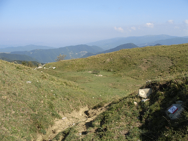 La Sella Est del Monte Antola (mt.1559)
