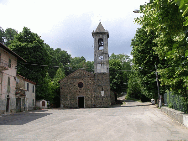 La piccola piazza di Toleto