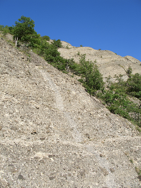 La ripida salita sulle rocce