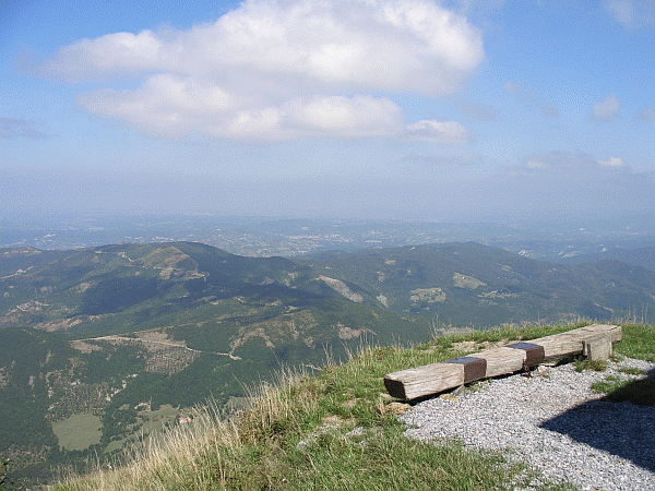 Veduta panoramica dalla cima del Tobbio