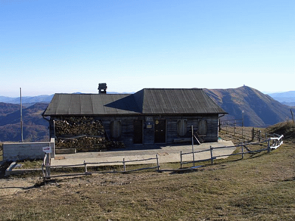 ll rifugio nei pressi della vetta