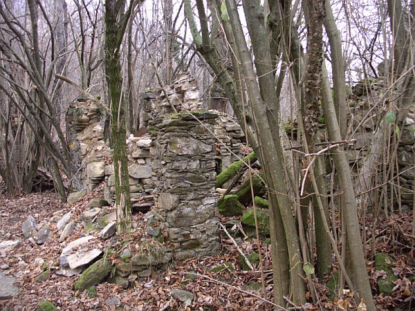 I ruderi della Cascina Tobbio