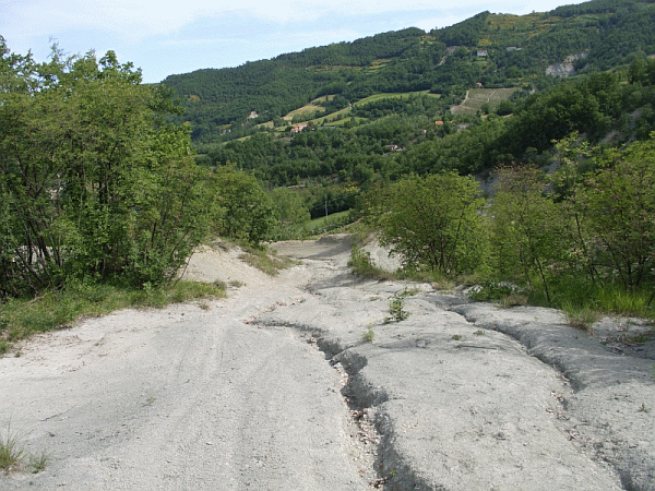 Passaggio sui calanchi
