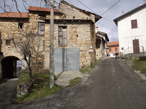 Abitazioni a Figino (689 m)