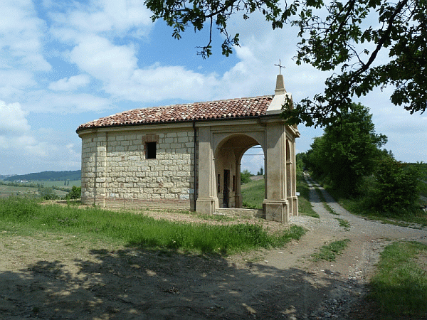 La chiesetta campestre di S. Anna