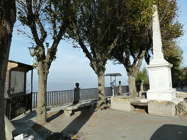 La piazza di Ponzone