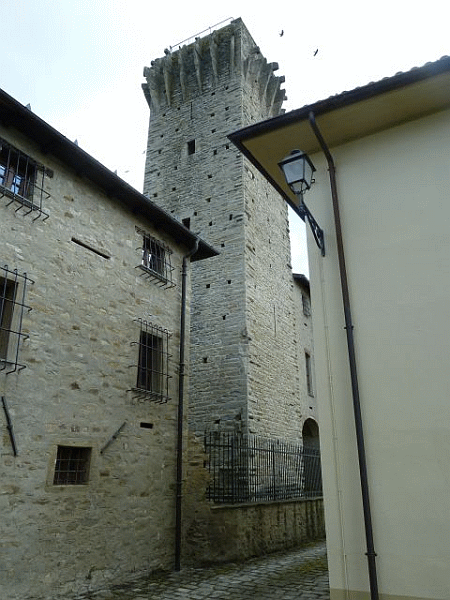 La Torre del castello a Olmo Gentile
