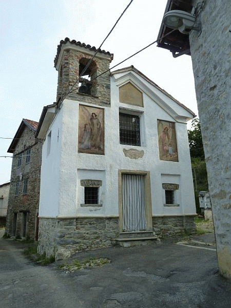La chiesetta in frazione Fontana