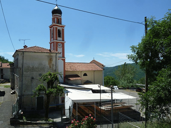 La chiesa di Piuzzo