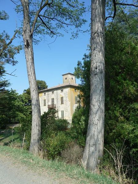 Veduta della cascina Carlina