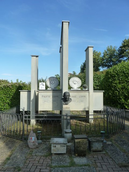 La tomba di Fausto e Serse Coppi