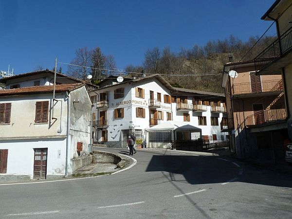 Scorcio di Montaldo di Cosola (915 m)