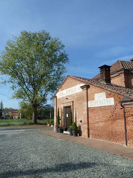 Scorcio della Casa del Popolo