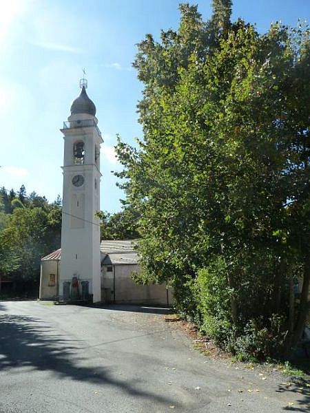 Arrivo alla parrocchiale di Carrega Ligure