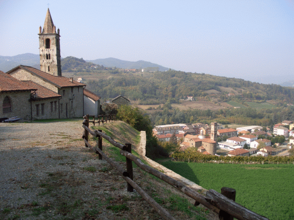 La chiesa vecchia e il sottostante paese di Ponti